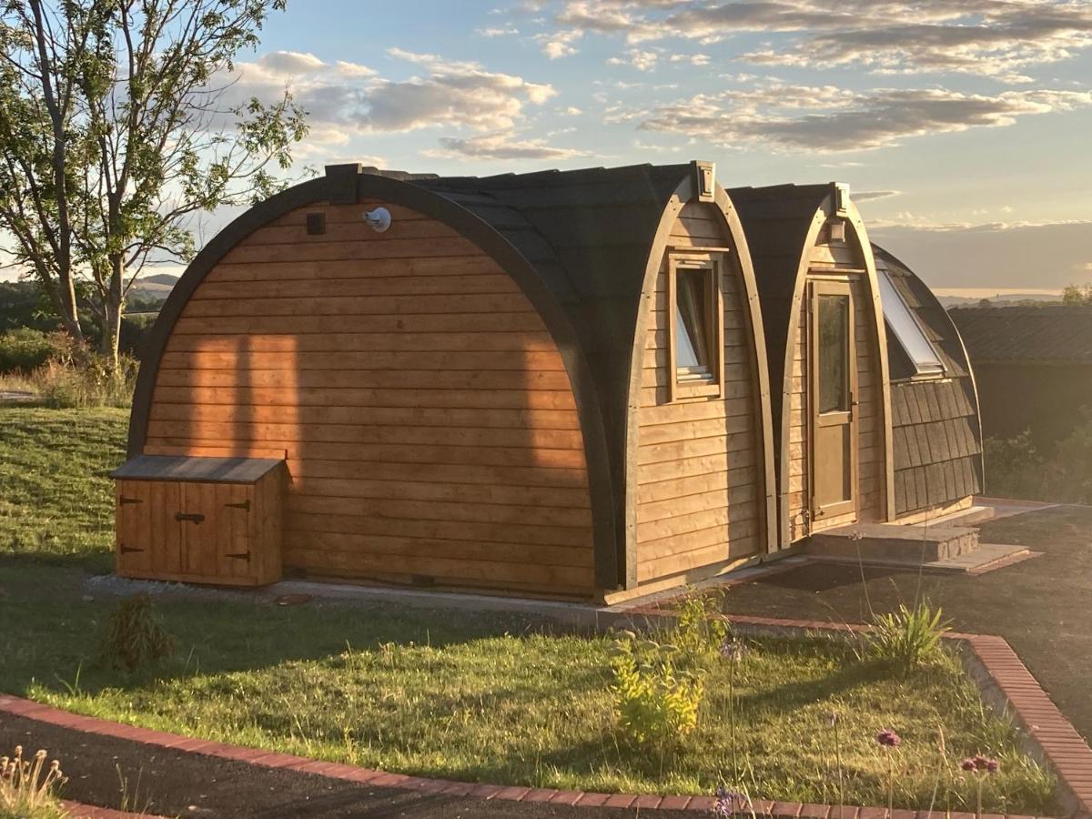 Hedgehog Glamping Pod School House Farm Hotel Leighton  Buitenkant foto