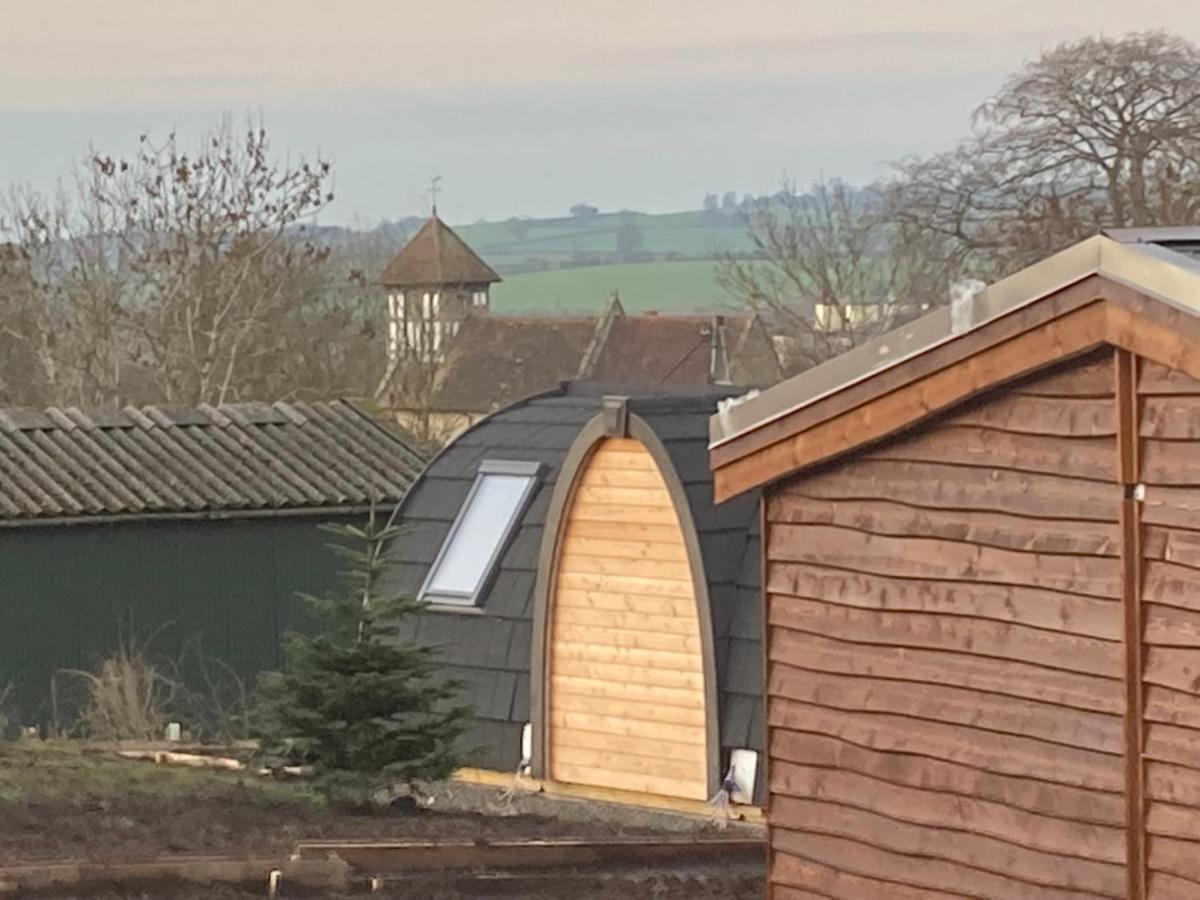 Hedgehog Glamping Pod School House Farm Hotel Leighton  Buitenkant foto